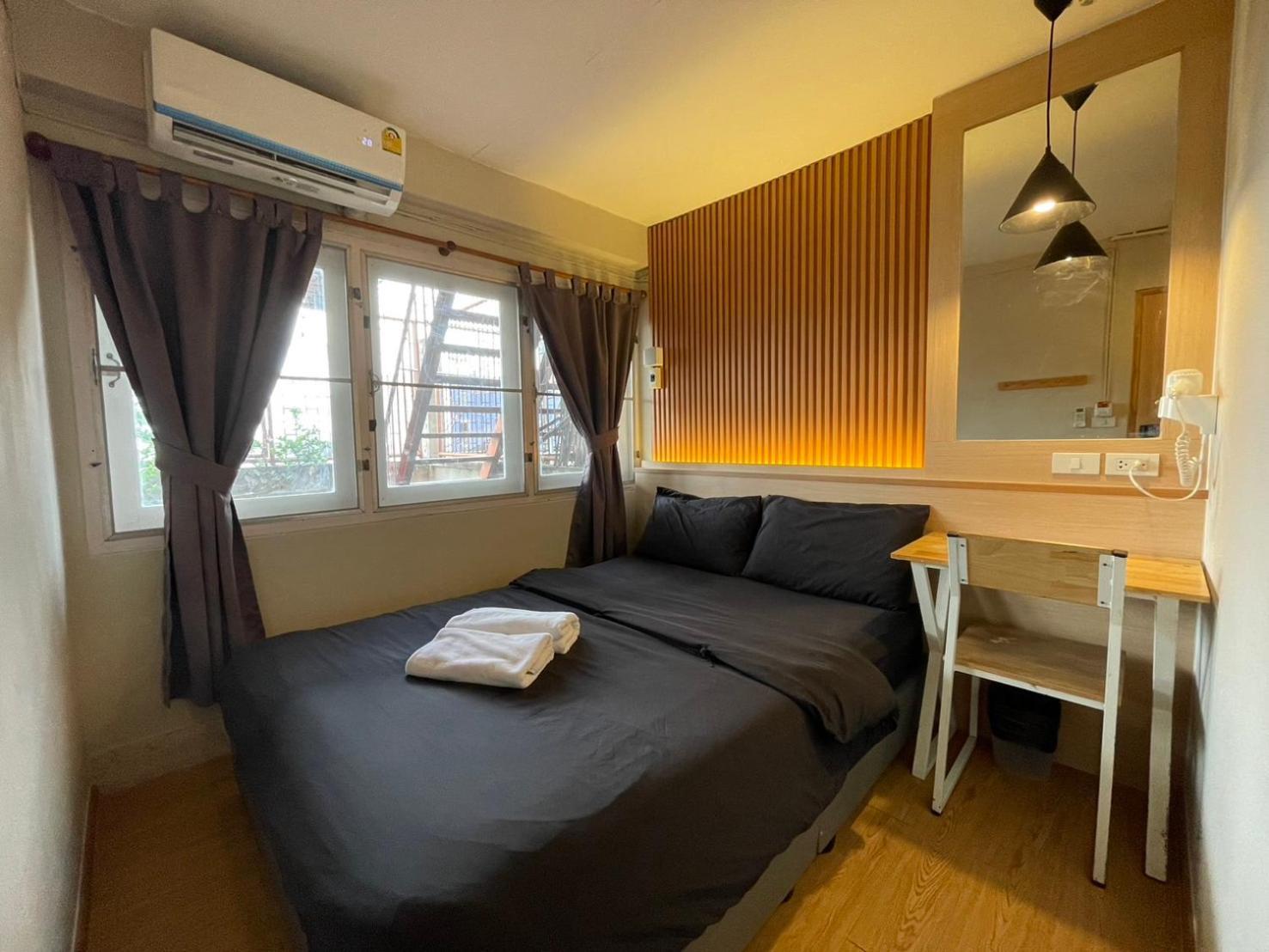 Mind Day Hostel Khaosan Bangkok Exteriör bild